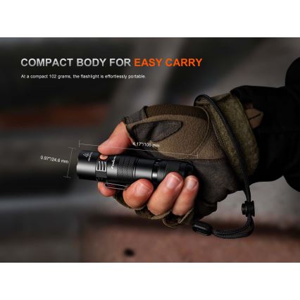 Fenix PD26RACE - Lanternă LED reîncărcabilă cu reglaj al intensității, USB, 1600 mAh, IP68, 1300 lm, 556 h, negru