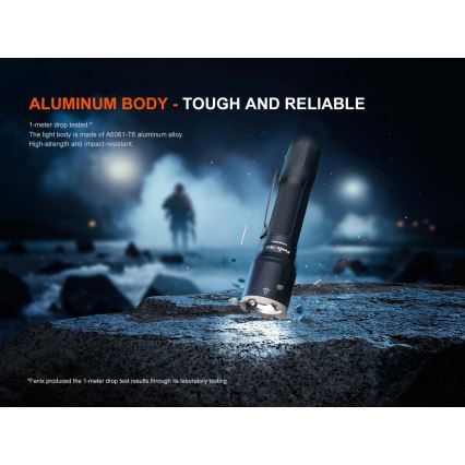 Fenix TK17BLK - Lanternă LED reîncărcabilă cu intensitate reglabilă, încărcare USB, 6000 mAh, IP68, 3600 lm, 60 h, negru