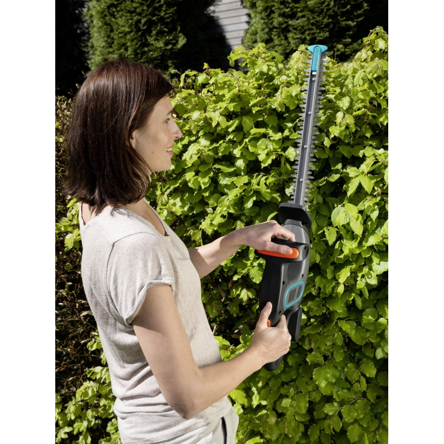 Gardena - Foarfecă cu acumulator pentru gard viu EASYCUT 14,4V 2000 mAh