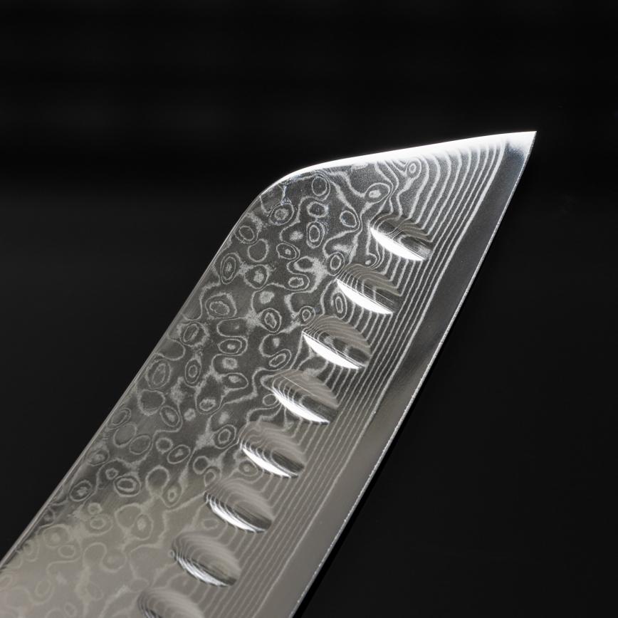 Gudaro - Cuțit Santoku din oțel damasc TAKUMI 7, 67 de straturi de oțel, lungime 17,5 cm, mâner din nuc