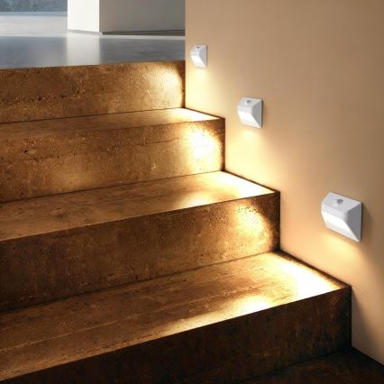 Lampă LED reîncărcabilă pentru scări cu senzor de mișcare și de amurg STEP LIGHT LED/0,3W/3,7V 2200 mAh IP53 albă