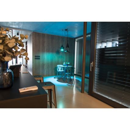 Immax NEO 07745L - Bec LED dimabil RGB+CCT E14, 6W, 230V, 2700–6500K, Wi‑Fi Tuya