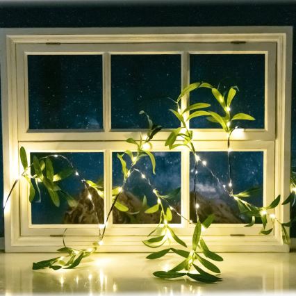 Instalație LED solară Aigostar 60xLED/4m IP65 300 mAh alb cald măslin