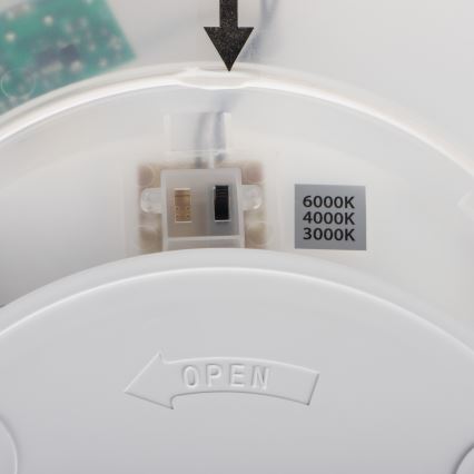 Plafonieră LED AZPO 11,8W/230V, 3000/4000/6000K, Ø 22,5 cm, IP54, albă