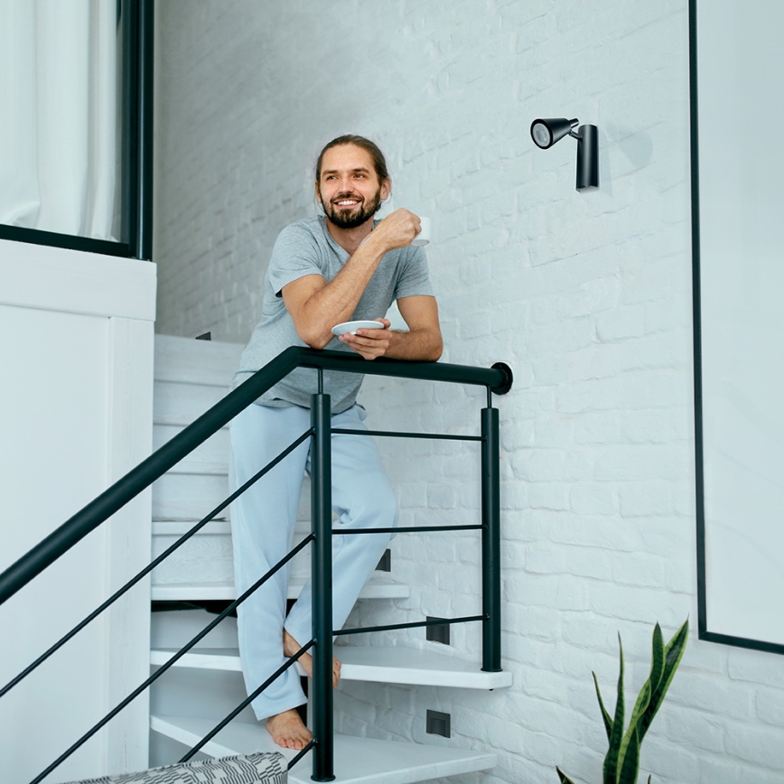 Aplica pentru scări ERINUS LED/0,8W/12V 3000K neagră