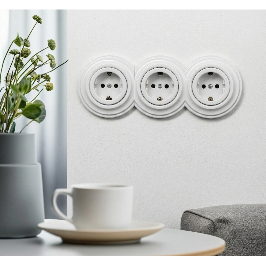 Kliklap - Priză retro triplă pentru casă, cu ramă, SCHUKO 230V, alb zăpadă