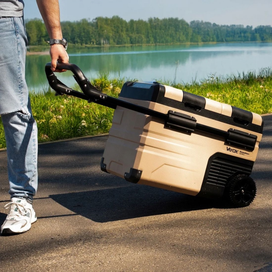 Ladă frigorifică portabilă cu afișaj LCD 39 l 230V/12V/24V maro