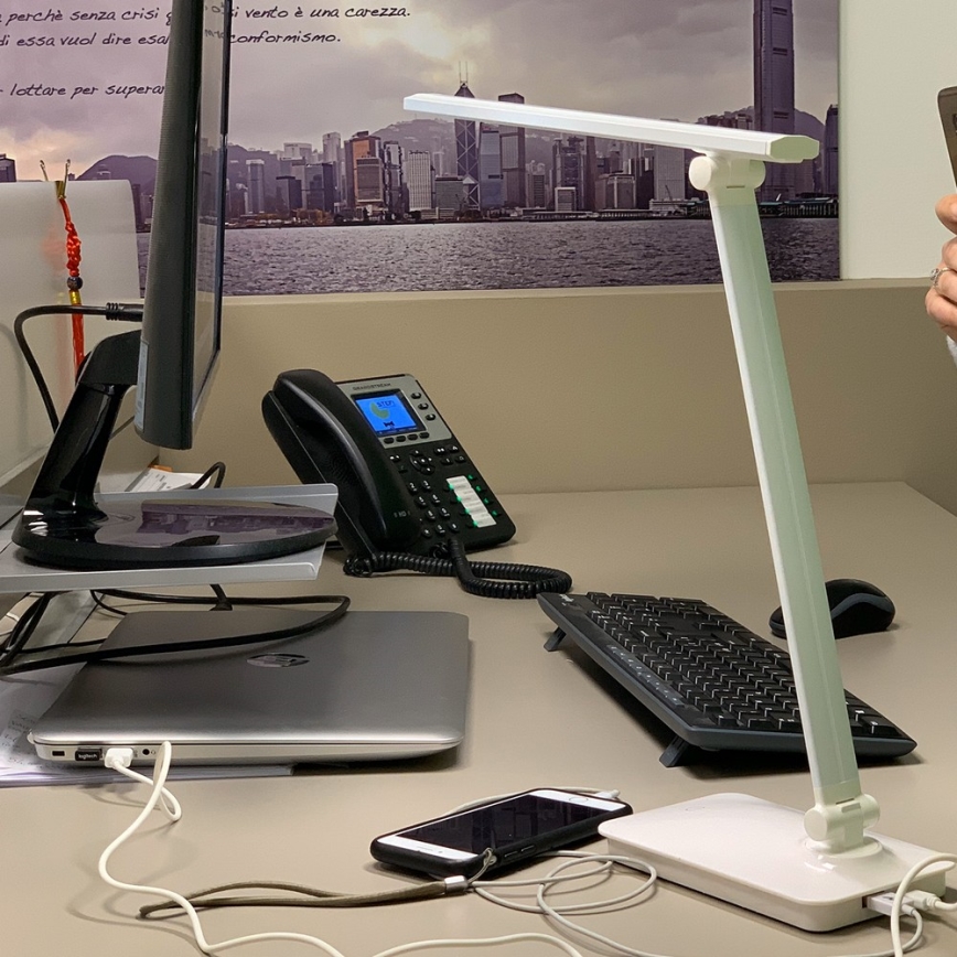 Lampă LED dimabilă de masă cu port USB ONLI DESKI LED/7W/230V 4000K alb