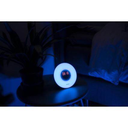 Lampă LED RGB de veghe dimabilă cu ceas deșteptător și radio FM LED/5V/3xAAA Grundig