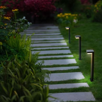 Lampă LED solară cu senzor de mișcare și crepuscular Zuma Line LED/4,5W/2000 mAh IP44 negru