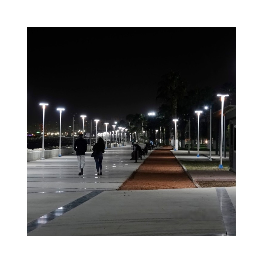 Lampă stradală solară LED LUVIA cu senzor, 15W/3,2V, 6500K, IP54, 5400 mAh + telecomandă