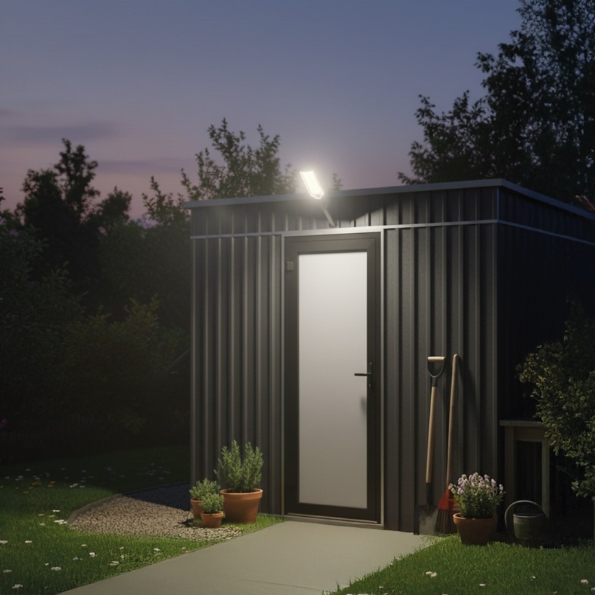 Lampă stradală solară LED dimabilă cu senzor VENICE LED/50W/3,2V 4000 mAh IP65 neagră + telecomandă