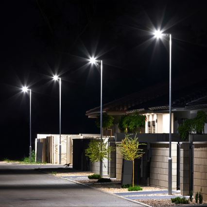 Lampă stradală solară LED VIA 200W/20000 mAh 3,2V 6000K IP54 + telecomandă