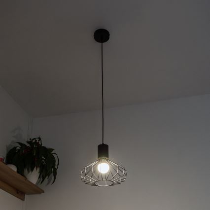 Lampă suspendată pe cablu SOLANO 1xE27/15W/230V negru/auriu