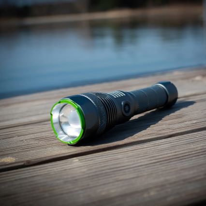 Lanternă LED reîncărcabilă cu luminozitate reglabilă și funcție powerbank LED/30W/5V IPX7 3000 lm 4000 mAh