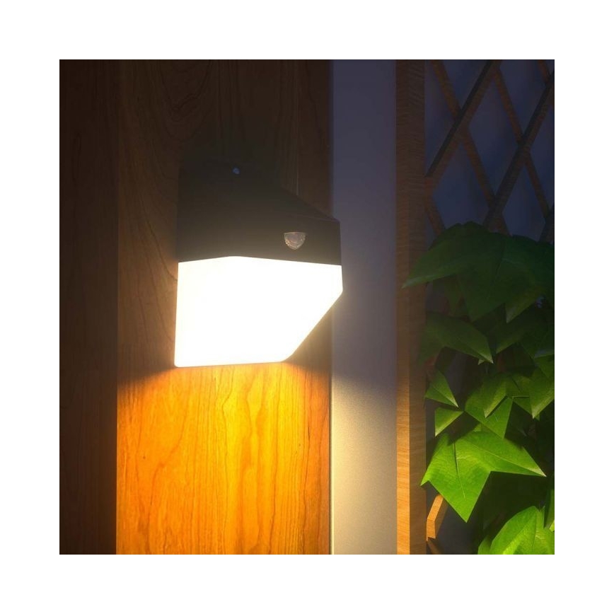 Lumină solară LED de perete cu senzor LED/2W/3,7V 4000K IP65 1200 mAh