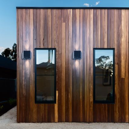 Lampa solară de perete LED WINGS LED/2W/1300 mAh 3,7V 6000K IP54 neagră