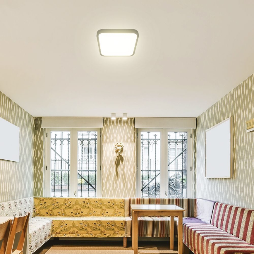 Plafonier LED pentru baie cu cip SAMSUNG LED/48W/230V IP44 3000K 42x42 cm negru