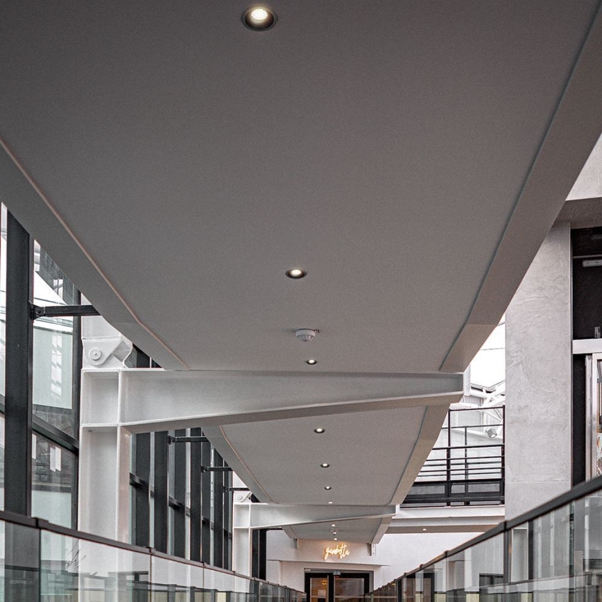 Corp de iluminat LED pentru tavan fals LED/18W/230V 3000/4000/6400K Ø 10,6 cm negru