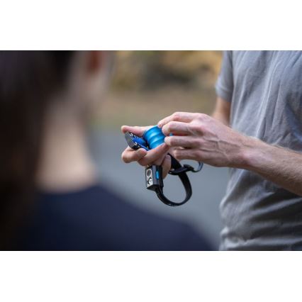 Ledlenser NEO3 - Lampă frontală LED reglabilă, 3xAAA, IP54, 400 lm, 20 h, albastră