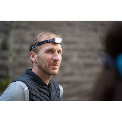 Ledlenser NEO5R - frontală LED reîncărcabilă cu reglare a luminozității, baterie 1800 mAh, IP54, 600 lm, autonomie 35 h, negru/alb