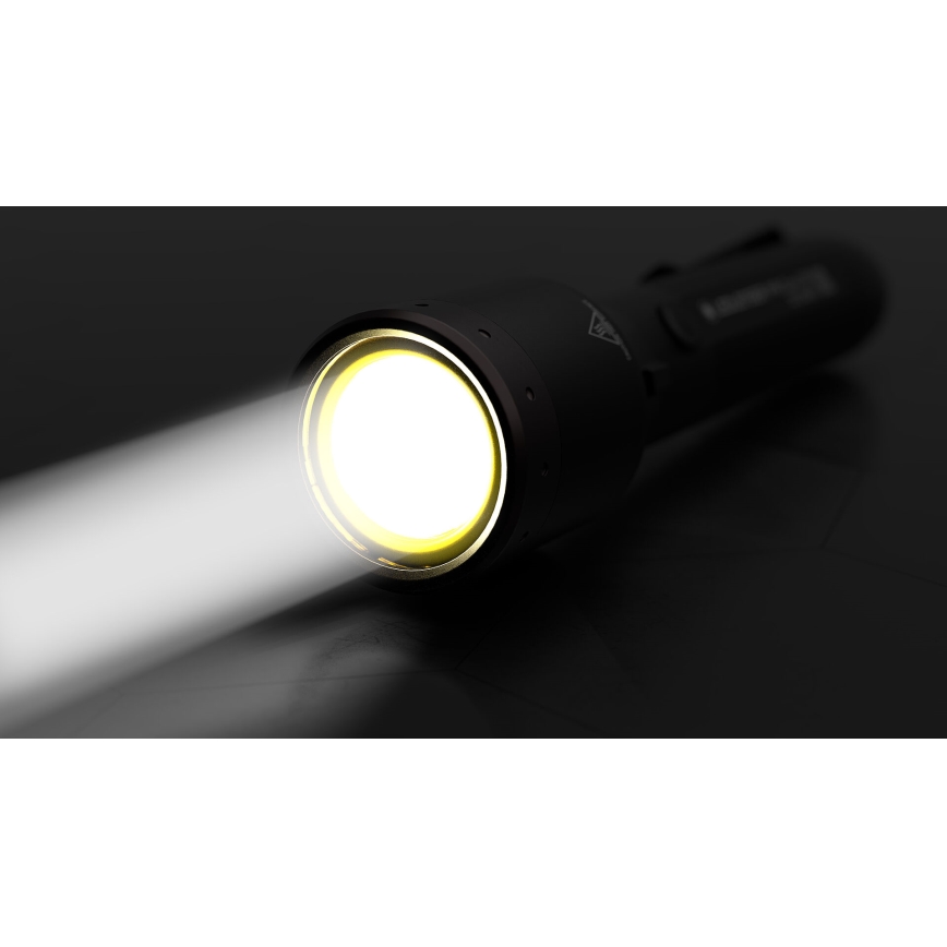 Ledlenser P9R Core - lanternă LED reîncărcabilă cu intensitate reglabilă, 4800 mAh, IP68, 1000 lm, 20 ore