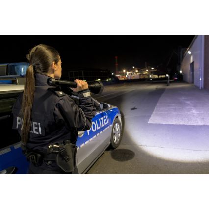 Ledlenser X21R - lanternă LED reîncărcabilă cu reglaj al intensității, baterie 5000 mAh, IP54, 5000 lm, autonomie până la 40 ore