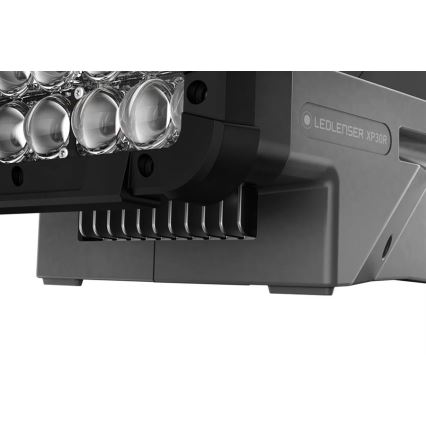 Ledlenser XP30R - Lanternă LED reîncărcabilă cu intensitate reglabilă, 5000 mAh, IP54, 32000 lm, 16 ore, gri
