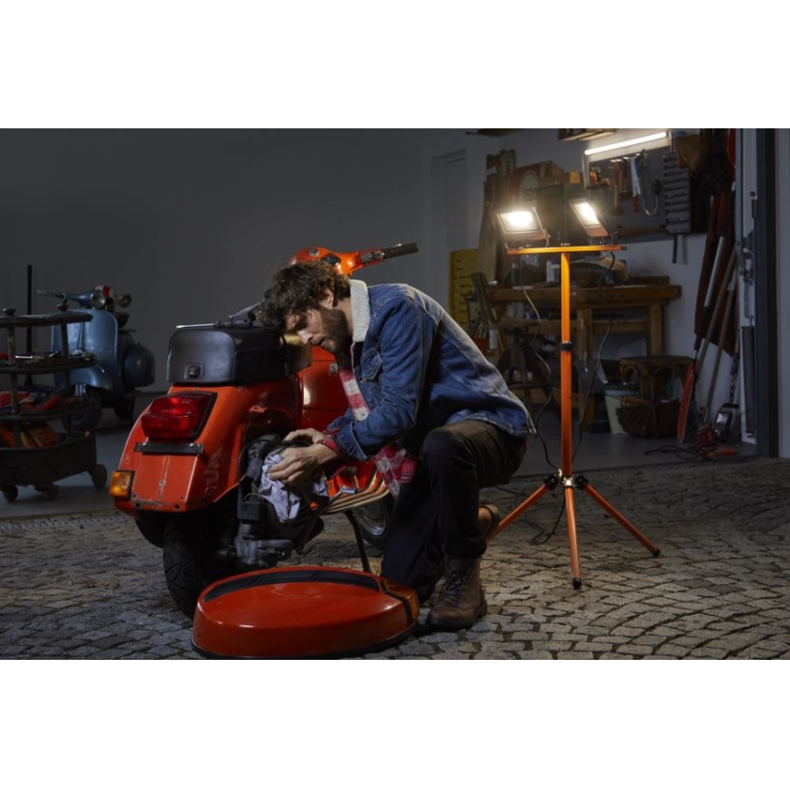 Ledvance - Proiector LED cu suport TRIPOD 2xLED/50W/230V IP65