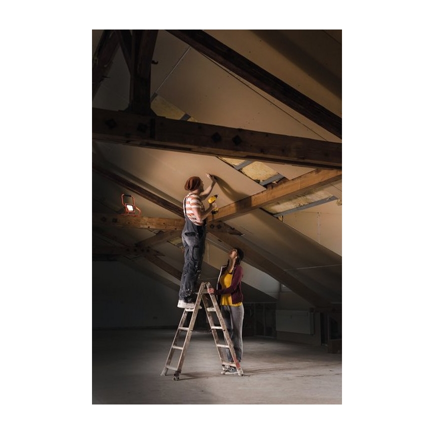 Ledvance - Proiector LED R-STAND LED/20W/5V 2200 mAh IP44