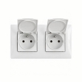 Legrand - Priză dublă de exterior pentru locuință cu ramă NILOE 250V IP44 albă