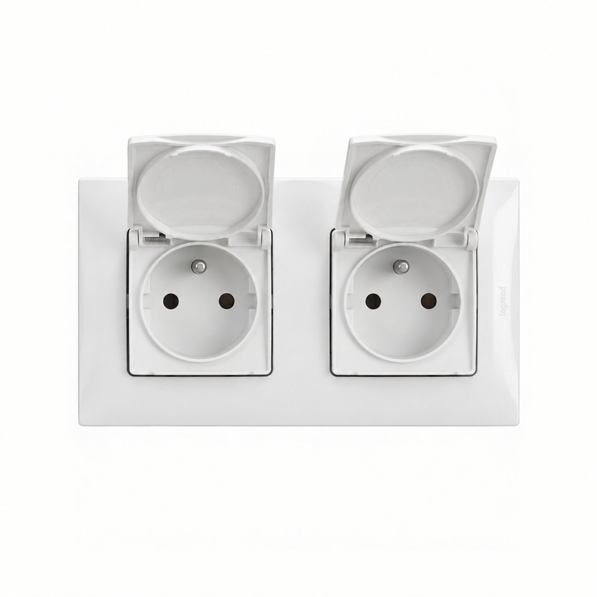 Legrand - Priză dublă de exterior pentru locuință cu ramă NILOE 250V IP44 albă