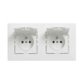 Legrand - Priză dublă de exterior pentru locuință cu ramă NILOE STEP 250V IP44 albă