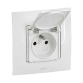 Legrand - priză exterioară pentru locuință cu ramă NILOE 250V IP44 albă
