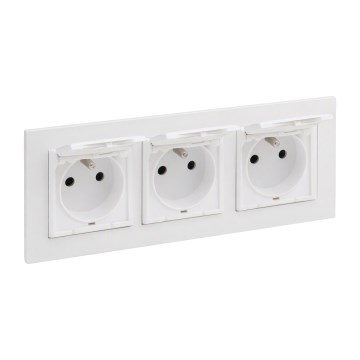 Legrand - Priză triplă de exterior pentru locuință cu ramă NILOE STEP 250V IP44 albă