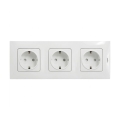 Legrand - Priză triplă de uz casnic SCHUKO cu ramă NILOE 250V albă