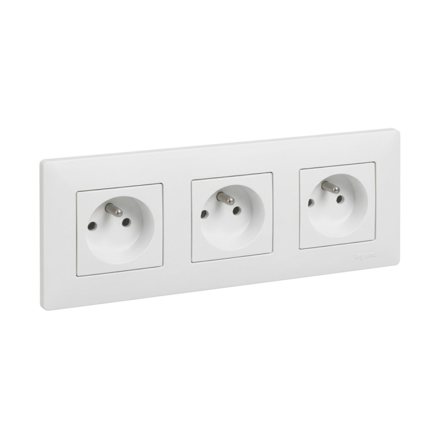 Legrand - Priză triplă pentru locuință cu ramă NILOE STEP 250V albă