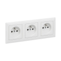 Legrand - Priză triplă pentru locuință cu ramă SUNO 250V albă