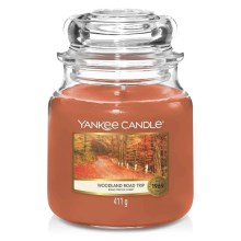 Lumânare parfumată WOODLAND ROAD TRIP medie 411g 65-75 de ore Yankee Candle