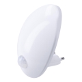 Lumină de orientare LED cu senzor pentru priză LED/0,7W/230V 3000K