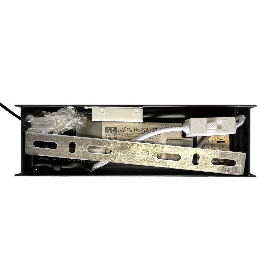 Lustră LED LINEA pe cablu, 36W, 230V, 3000/4000/5700K, CRI 90, negru