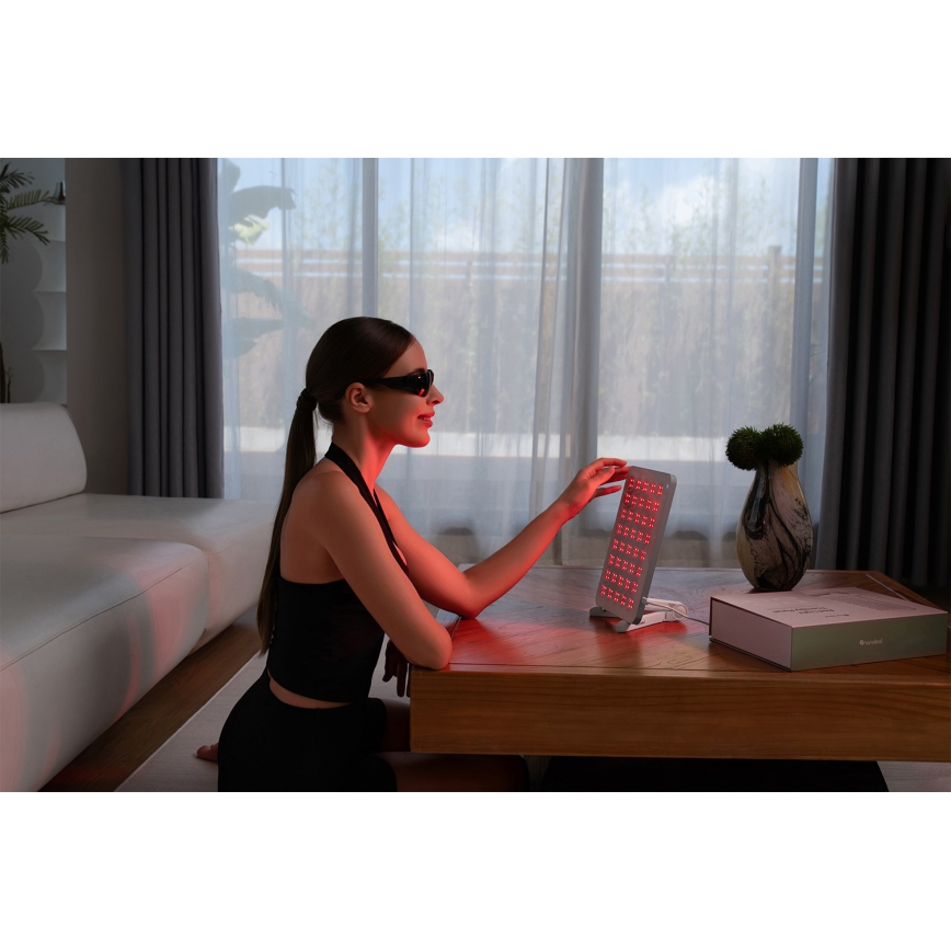 Nanoleaf - panou LED roșu și infraroșu 19W/230V