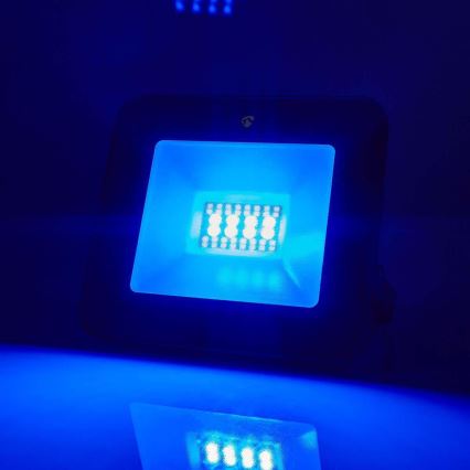 Proiector LED RGBW dimabil cu priză SmartLife, 20W/230V, Wi-Fi, IP65, 2700-6500K