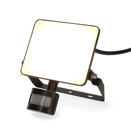 Proiector LED dimmabil cu senzor de mișcare și priză SmartLife LED/20W/230V 3000-6500K IP44 Wi-Fi