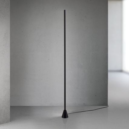 Lampă de podea LED reglabilă cu senzor de mișcare SOJIE LED/26W/230V, neagră