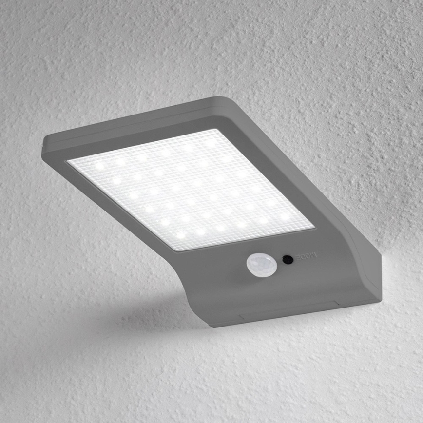 Osram - Aplica solară de perete cu senzor DOORLED, LED/3W/3,3V, 2000 mAh, IP44, argintie