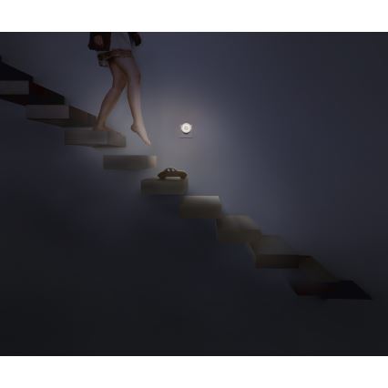 Osram - Lampă de veghe LED LUNETTA cu senzor de mișcare și de crepuscul, LED/0,31W/230V, albă