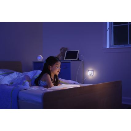 Osram - Lampă de veghe LED pentru priză cu senzor și USB LUNETTA LED/12,5W/230V alb