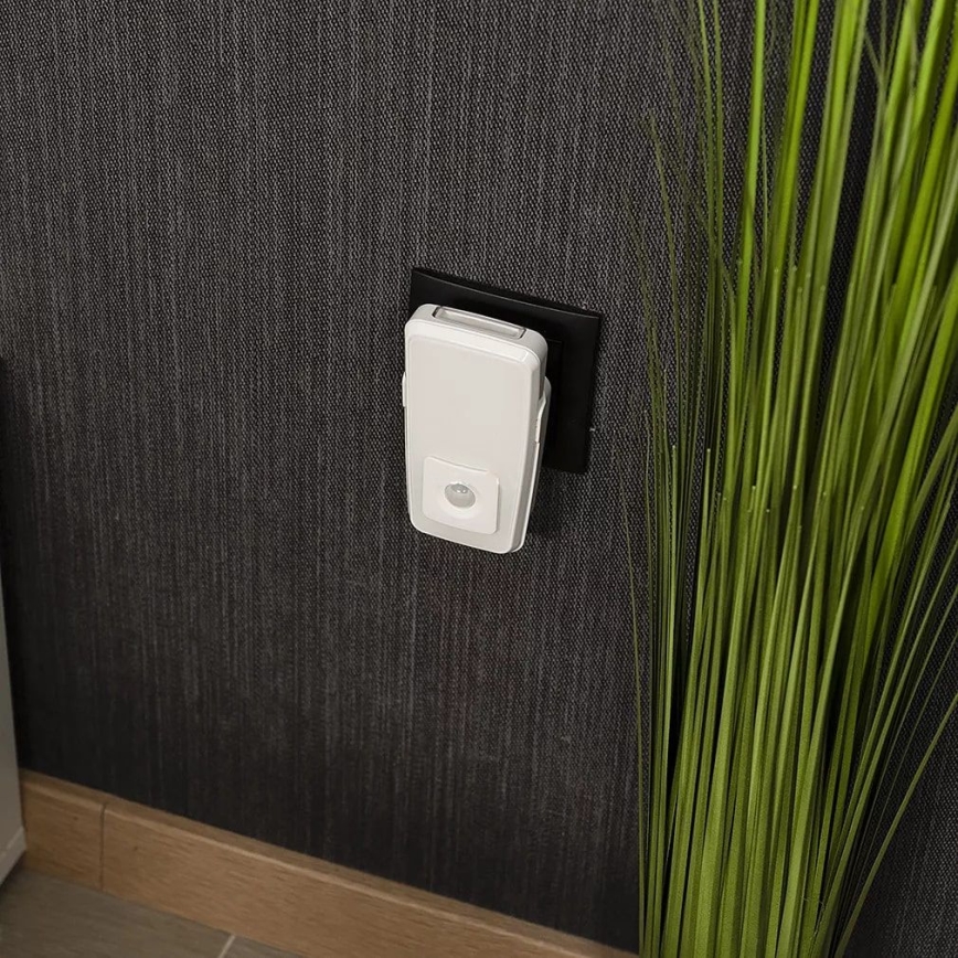 Osram LUNETTA LED/2W/230V - lampă de veghe LED pentru priză, cu senzor