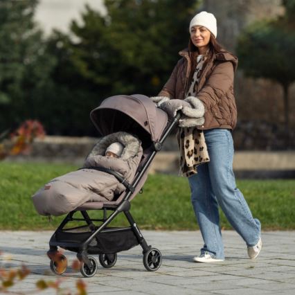 PETITE&MARS - Cărucior sport ZIP Creamy Cocoa